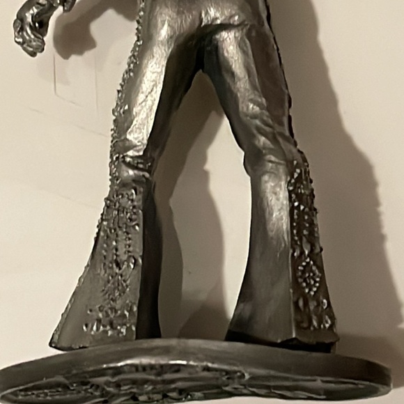Vintage unnumbered Perth Pewter Elvis Presley figurine. - Picture 3 of 4